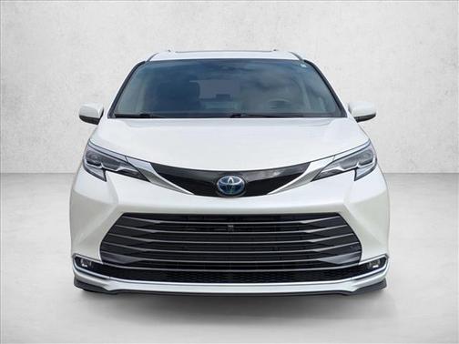 2021 Toyota Sienna Platinum