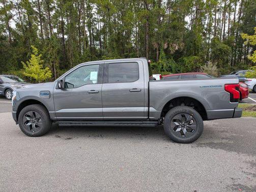 2025 Ford F-150 Lightning Flash