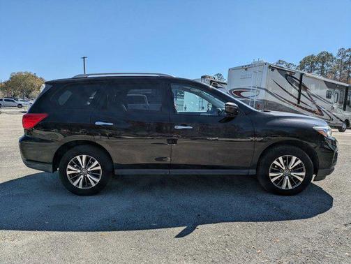 2020 Nissan Pathfinder SV 4WD