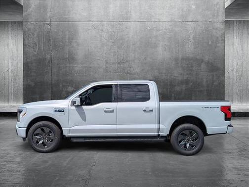 2025 Ford F-150 Lightning LARIAT