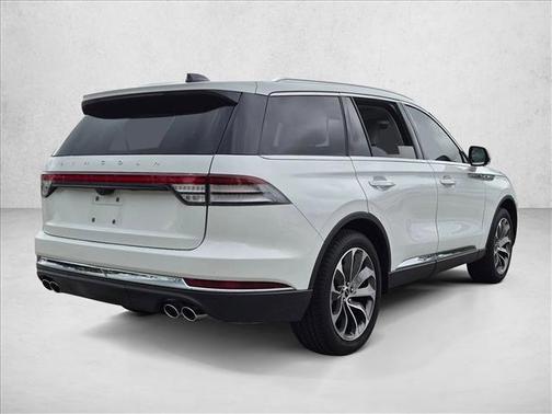 Pristine White Metallic Tri-Coat 2025 Lincoln Aviator Reserve