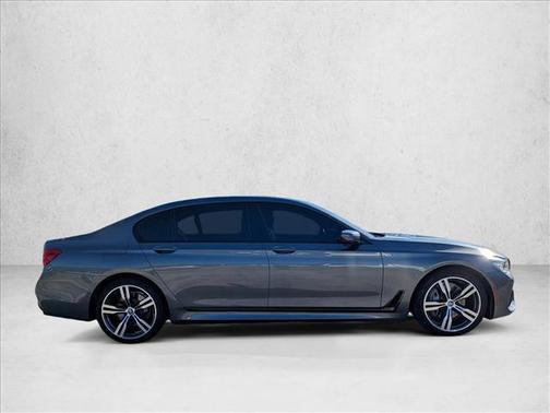 2019 BMW 740 740i