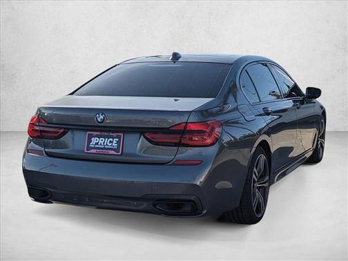 2019 BMW 740 740i