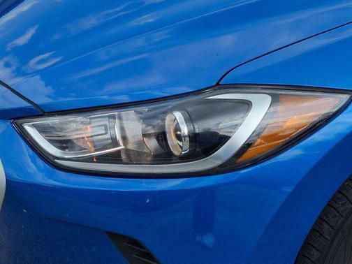 Electric Blue Metallic 2017 Hyundai ELANTRA SE