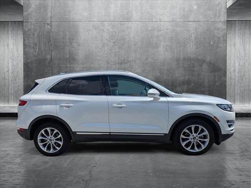 2019 Lincoln MKC Select
