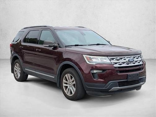 Burgundy Velvet Meta 2019 Ford Explorer XLT