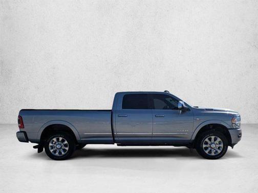 Billet Silver Metallic Clearcoat 2019 RAM 3500 Limited Crew Cab 4x4 8' Box
