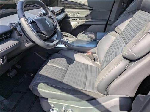 2025 Lincoln Nautilus Reserve