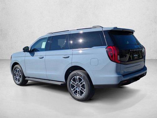 Glacier Gray Metallic Tri-Coat 2026 Ford Expedition Active