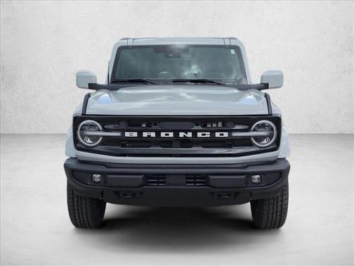 Avalanche Gray 2026 Ford Bronco Outer Banks