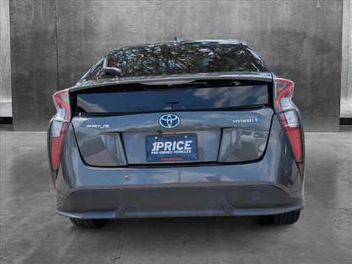 2018 Toyota Prius Four Touring