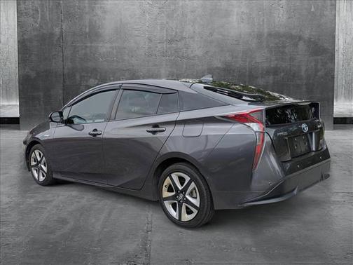 2018 Toyota Prius Four Touring