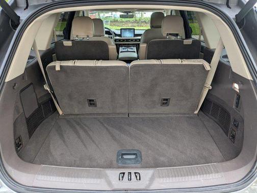 Asher Gray Metallic Clearcoat 2022 Lincoln Aviator Reserve AWD