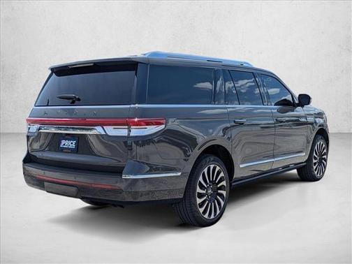 Chroma Caviar Dark Gray Metallic Clearcoat 2024 Lincoln Navigator Black Label