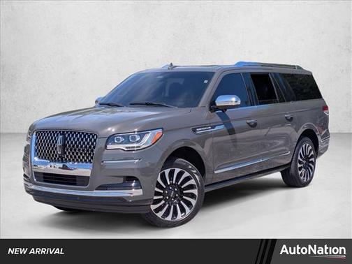 Chroma Caviar Dark Gray Metallic Clearcoat 2024 Lincoln Navigator Black Label