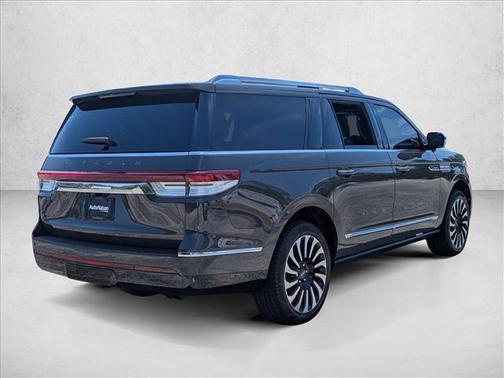 Chroma Caviar Dark Gray Metallic Clearcoat 2024 Lincoln Navigator Black Label
