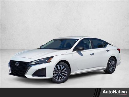 2025 Nissan Altima SV FWD