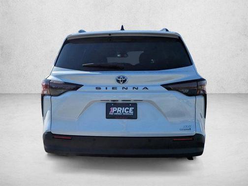 Wind Chill Pearl 2024 Toyota Sienna XLE