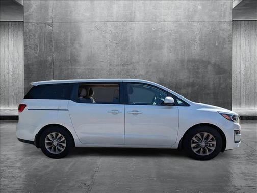 2020 Kia Sedona LX