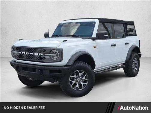 Oxford White 2023 Ford Bronco Badlands