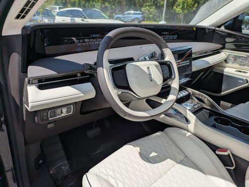 2025 Lincoln Nautilus Black Label