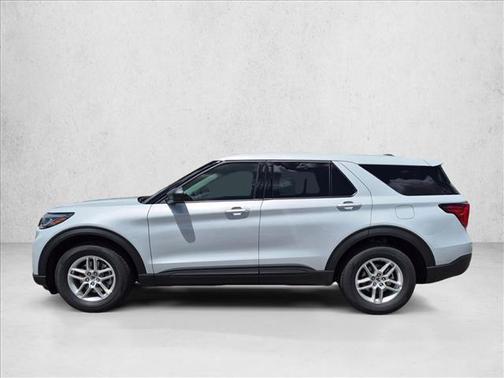 Space White Metallic 2026 Ford Explorer Active