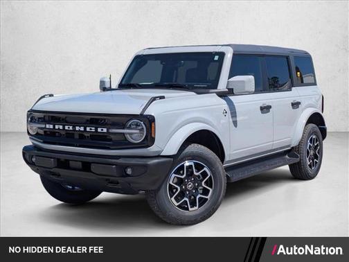 Avalanche Gray 2026 Ford Bronco Outer Banks