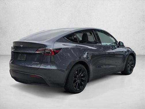 2022 Tesla Model Y Long Range Dual Motor All-Wheel Drive