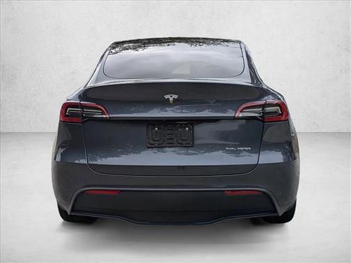 2022 Tesla Model Y Long Range Dual Motor All-Wheel Drive