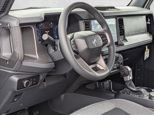 Oxford White 2026 Ford Bronco Base 4 Door 4x4