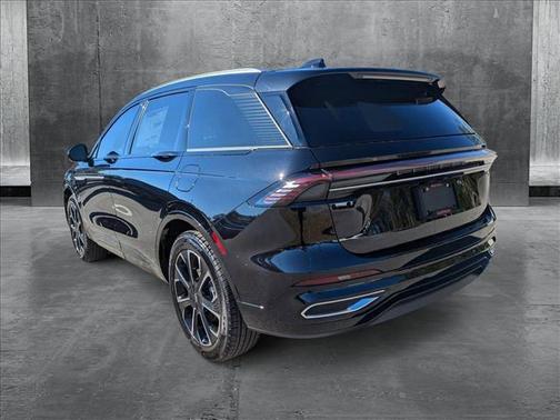 2025 Lincoln Nautilus Reserve