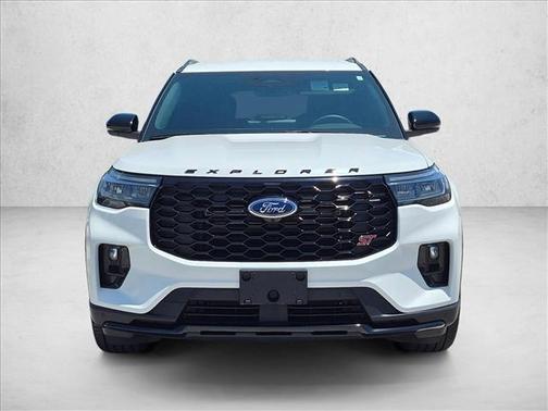 Star White Metallic Tri-Coat 2026 Ford Explorer ST