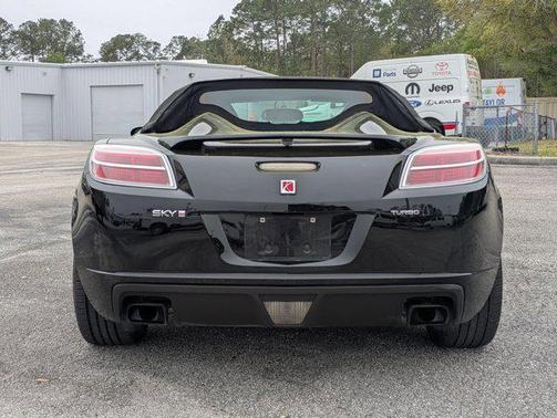 2007 Saturn Sky Red Line