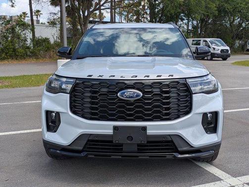 Space White Metallic 2026 Ford Explorer ST-Line