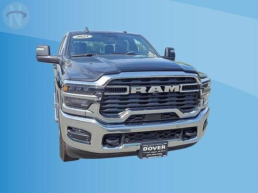 Diamond Black Crystal Pearlcoat 2025 RAM 2500 Big Horn Crew Cab 4x4 6'4' Box