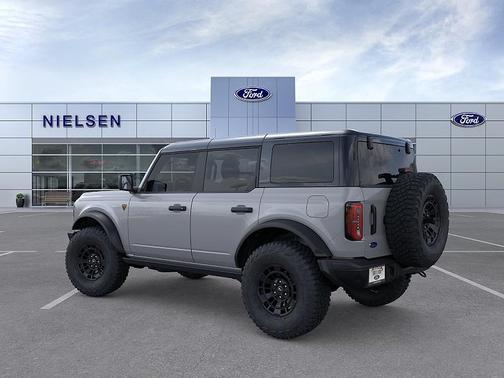 AVALANCHE GRAY 2026 Ford Bronco Badlands