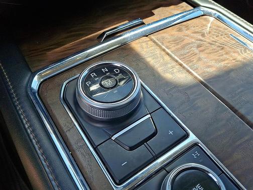 STAR WHITE MET TRI-COAT 2020 Ford Expedition Platinum