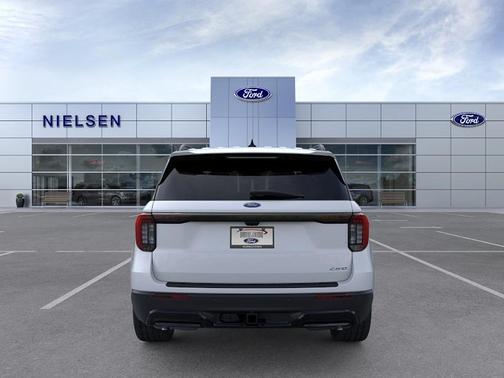 SPACE WHITE METALLIC 2026 Ford Explorer ST-Line