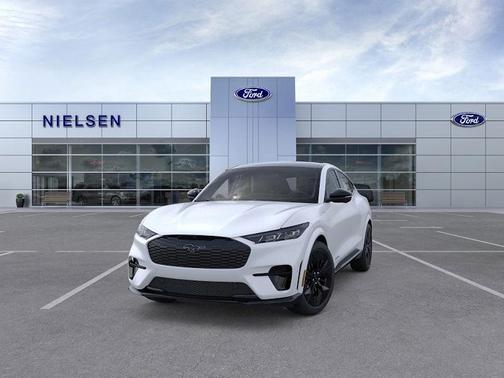 STAR WHITE MET TRI-COAT 2025 Ford Mustang Mach-E GT