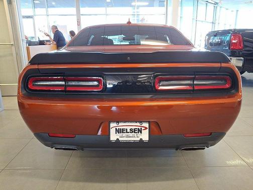 Sinamon Stick 2022 Dodge Challenger R/T
