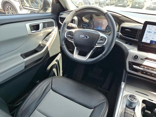 CARBONIZED GRAY METALLIC 2023 Ford Explorer XLT