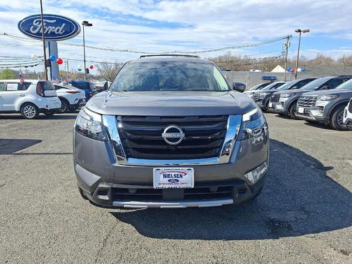 Gun Metallic 2025 Nissan Pathfinder Platinum 4WD