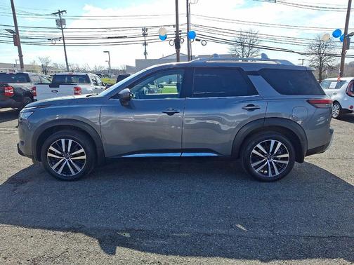 Gun Metallic 2025 Nissan Pathfinder Platinum 4WD