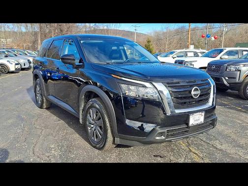 Super Black 2025 Nissan Pathfinder S 4WD