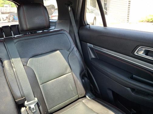 AGATE BLACK METALLIC 2019 Ford Explorer Sport