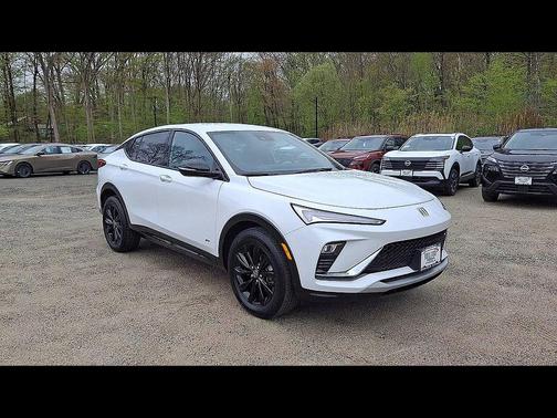 Summit White 2025 Buick Envista Sport Touring FWD