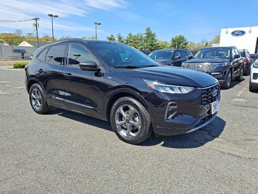 AGATE BLACK METALLIC 2023 Ford Escape ST-Line