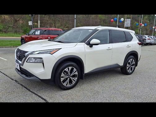 Pearl White Tricoat 2023 Nissan Rogue SV