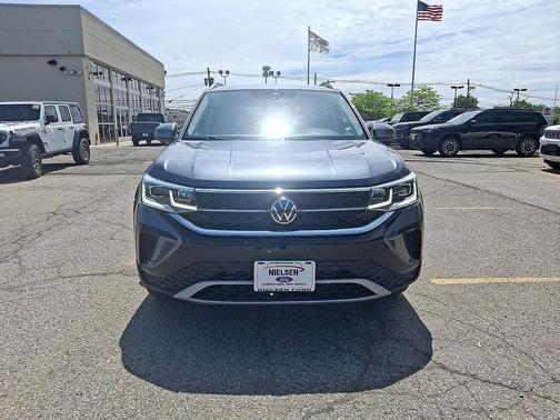 GRAY 2022 Volkswagen Taos 1.5T SEL