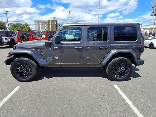 Granite Crystal Metallic Clearcoat 2025 Jeep Wrangler 4xe Sahara
